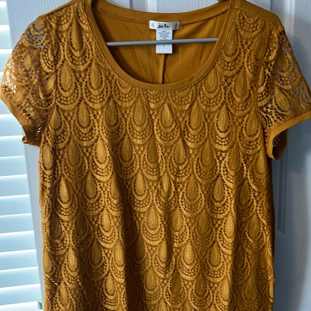 Womens top size medium, dark yellow/gold